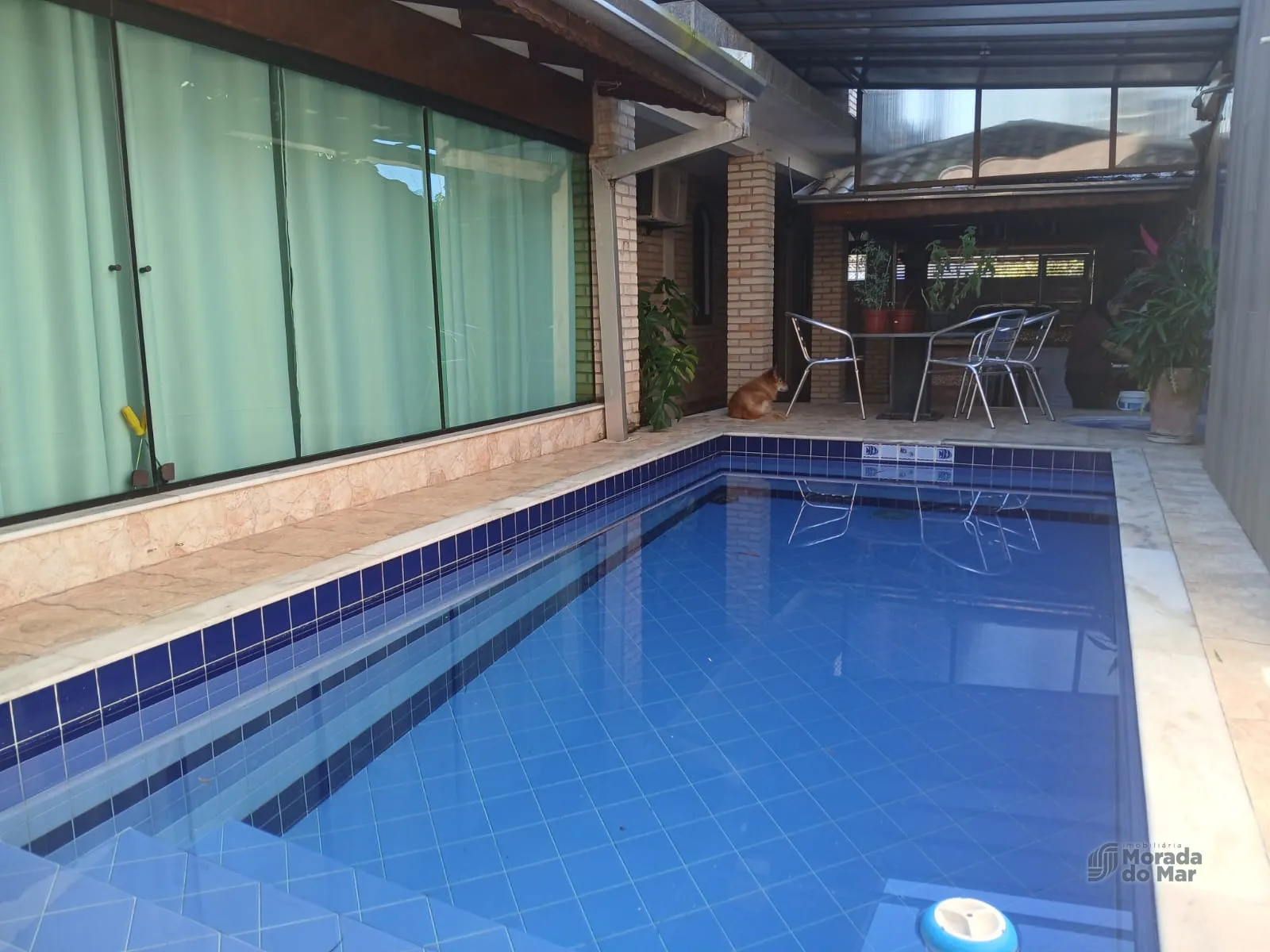 Sobrado 250 m² com 3 suítes, energia solar e piscina no Massaguaçu — foto 3