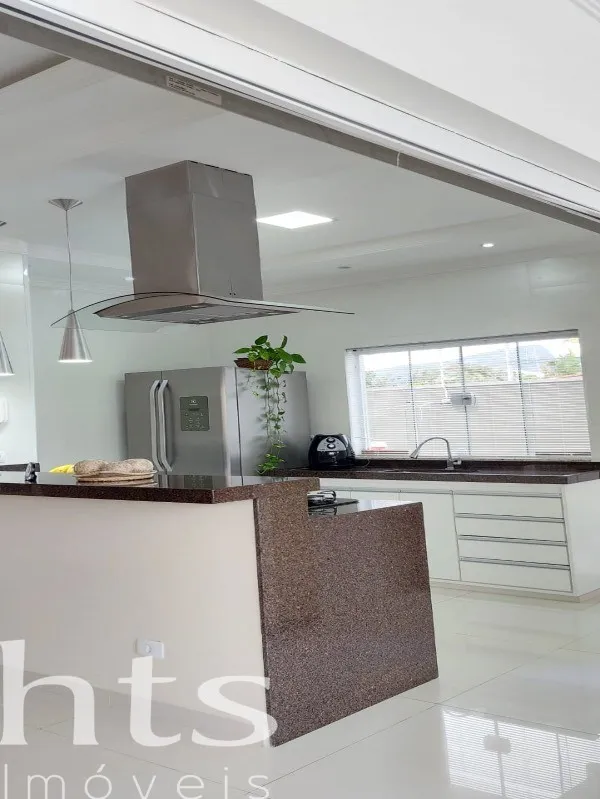 Casa em Jardim Britânia, Caraguatatuba — foto 14
